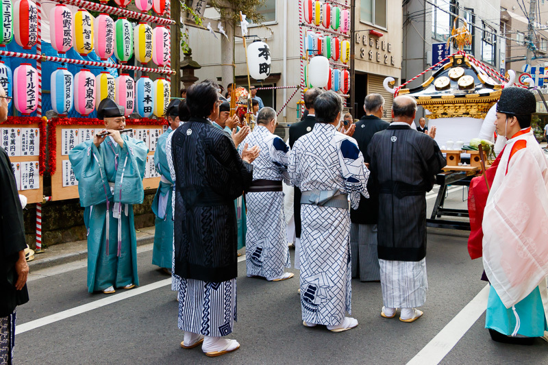 御仮屋着輿の儀